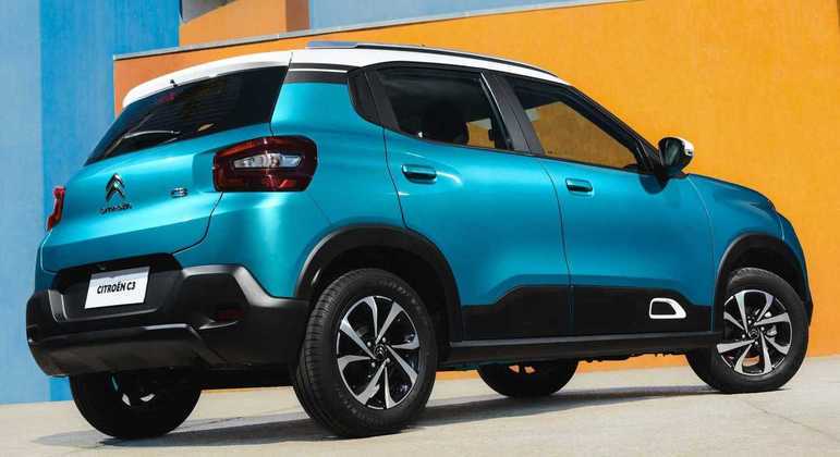 Modelo usa plataforma CMP, também adotada pelo Peugeot 208 e Citroën C4 Cactus