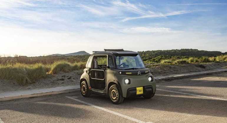 Modelo tem desenho aventureiro com cor cáqui 