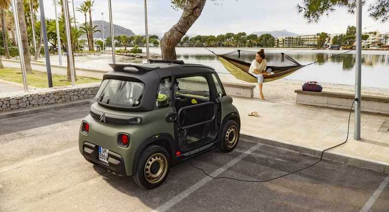 Modelo tem bateria de 5,4 kWh, o que confere uma autonomia de 74 km com uma carga