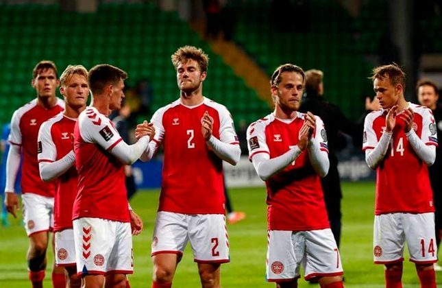 CLASSIFICADA - Dinamarca: Líder do grupo F das Eliminatórias europeias com 24 pontos, sete de vantagem em relação à segunda colocada (Escócia) e com duas rodadas faltantes.