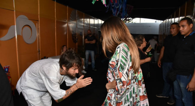 claudia leitte barriga gravida
