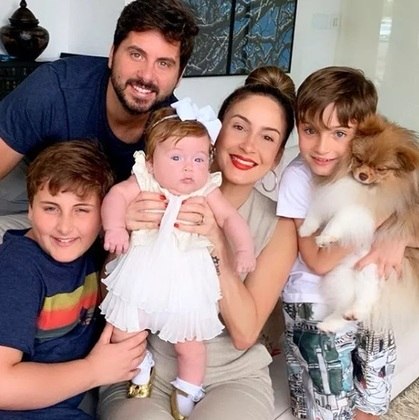 Claudia Leitte é casada com o empresário Marcio Pedreira desde 2007 e mãe de Davi (2009), Rafael (2012) e Bela (2019).