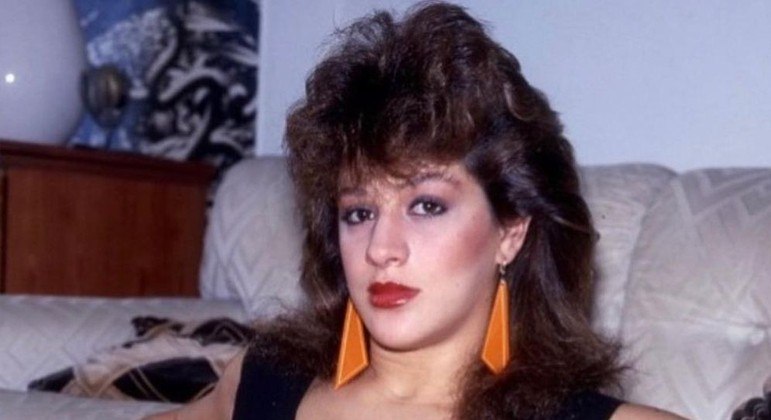 Claudia Raia em foto tirada nos anos 80