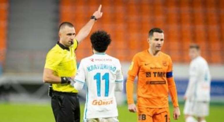 Claudinho expulso em jogo do Zenit