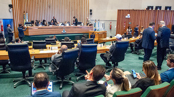 Para evitar dois textos paralelos, presidente e relator da CPI do DF tentam consenso