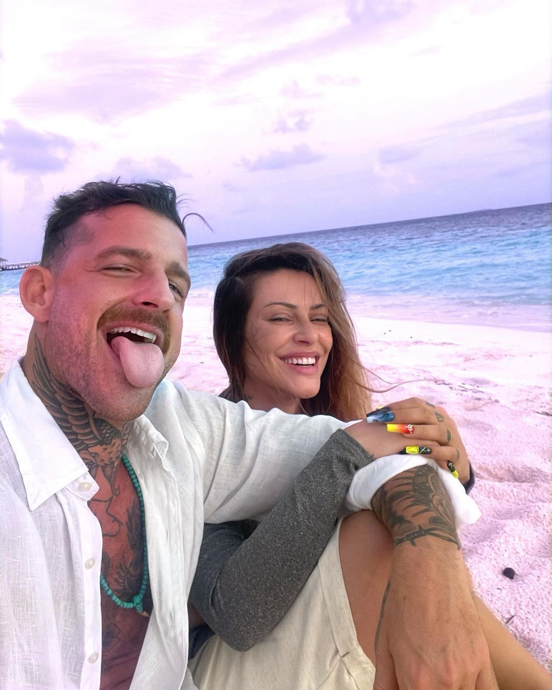 Cleo Pires é só amor em