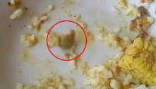 Cliente afirma ter achado pedaço de polegar com unha em sopa servida por restaurante