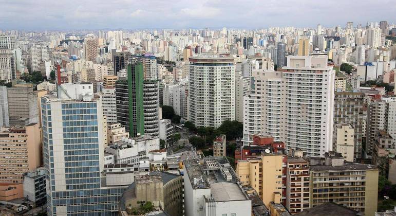 Nas proximidades dos cemitérios a CET colocará cavaletes, cones e faixas de pano com orientações