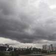 Com nuvens e pancadas de chuva, São Paulo pode ter até 29ºC hoje (Joyce Ribeiro/R7 - 1.04.2022)