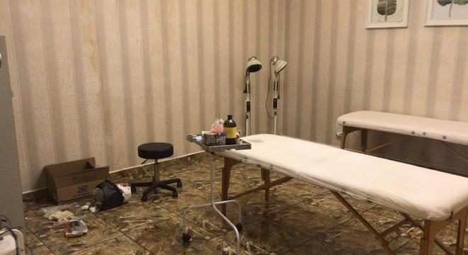 Ao menos nove pessoas foram detidas pela polícia no local