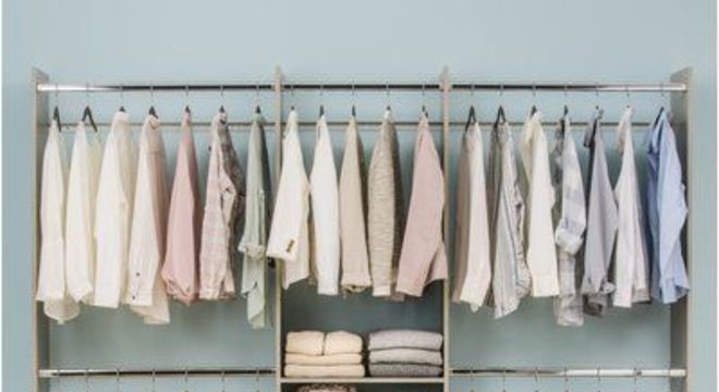 closet aberto - closet com cabideiros 