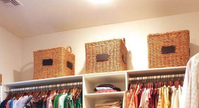 closet aberto - closet com cestos de vime 