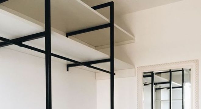 closet aberto - closet preto e branco 