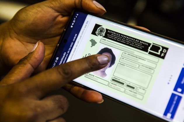 Neste ano, o Inep também aceitará documentos digitais como e-Título, CNH e RG, desde que apresentados nos aplicativos oficiais