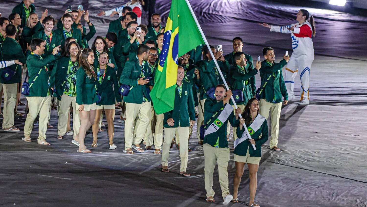 Veja quem serão os porta-bandeiras do Brasil na abertura do Pan de