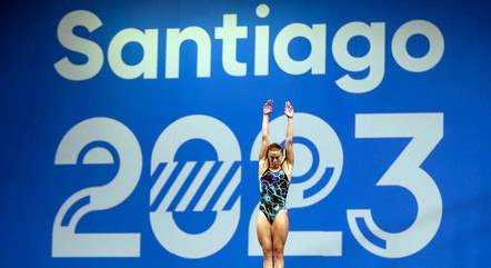 Atletas de saltos ornamentais treinam em Santiago