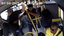 Cobrador de ônibus é agredido e leva 'voadora' de ambulante no interior de São Paulo; veja o vídeo