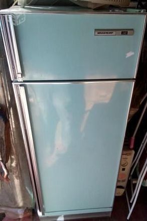 Quem nunca abriu uma geladeira dessa &acirc;?? podia ser marrom ou 'branca' tamb&Atilde;&copy;m &acirc;?? em busca de algum doce que a av&Atilde;&sup3; tinha preparado?