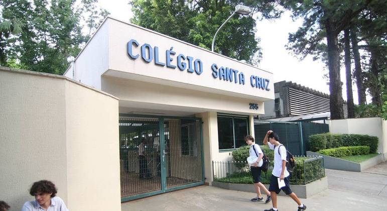 Colégio Santa Cruz, na zona oeste, deve reduzir a frequência de estudantes e de educadores