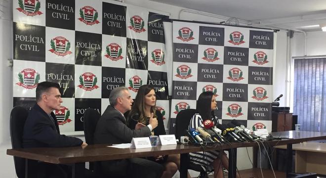 Agentes de segurança em coletiva de imprensa sobre caso Neymar