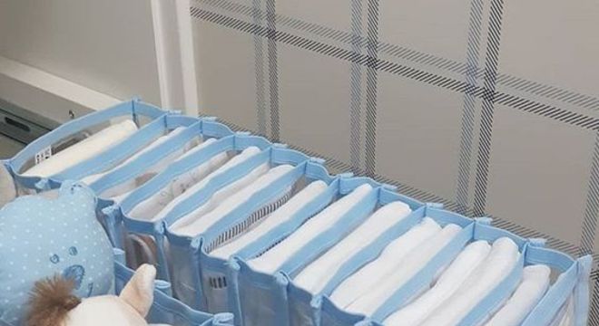 colmeia organizadora - colmeia azul para roupas infantis 