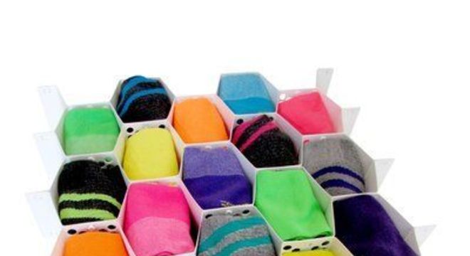 colmeia organizadora - colmeia vazada de meias coloridas 