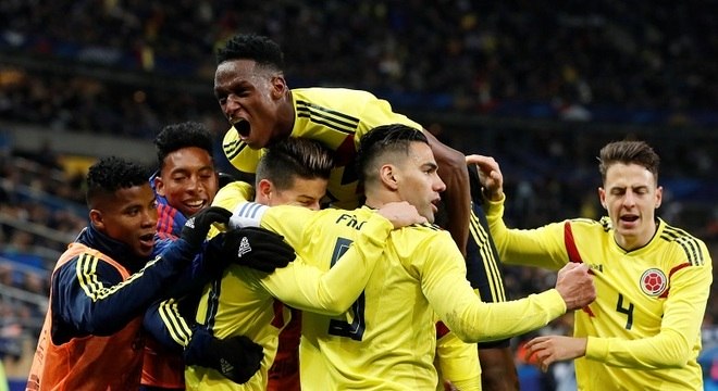 Colombianos chegaram a perder por 2 a 0, mas viraram o jogo
