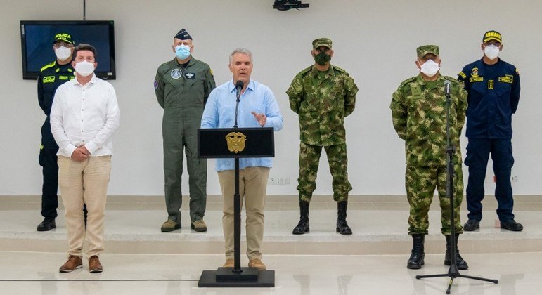 O presidente da Colômbia, Iván Duque, pediu a intervenção de militares na região do conflito
