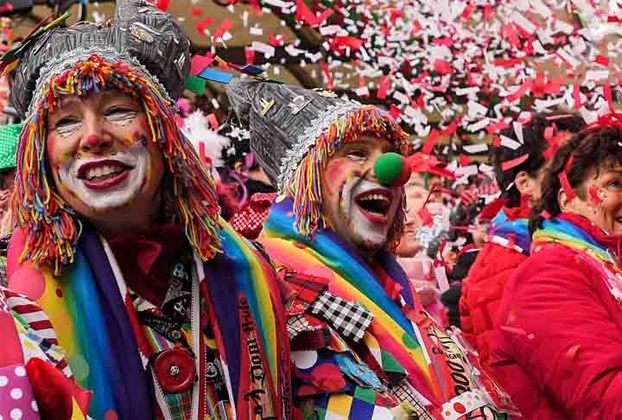 Colônia, na Alemanha - A cidade, às margens do rio Reno, tem o “karneval” mais famoso e eletrizante do país europeu. Ele ocorre de quinta até a Quarta-Feira de Cinzas. 