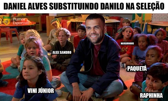 Com a confirmação da lesão no tornozelo esquerdo de Danilo, Dani Alves poderá assumir a lateral-direita da Seleção Brasileira, fato que rapidamente repercutiu nas redes sociais e rendeu memes. Confira! (Por Humor Esportivo)