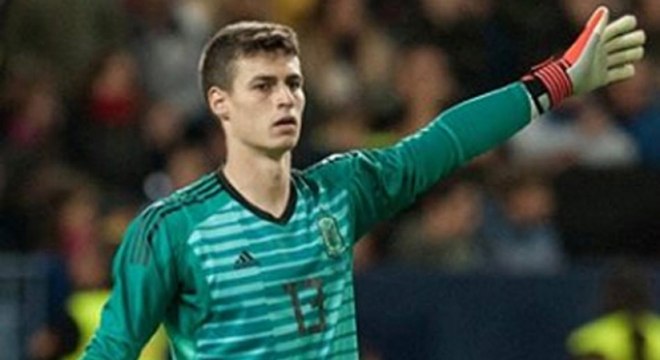Com a iminente saída de Courtois, o Chelsea começou a correr nos bastidores para encontrar um nome para substituir o goleiro belga. Segundo o jornal espanhol 'As', os Blues vã