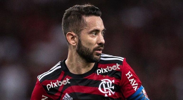 O capitão rubro-negro, Éverton Ribeiro, foi convocada por Tite para fazer parte do elenco do Mundial do Catar em 2022