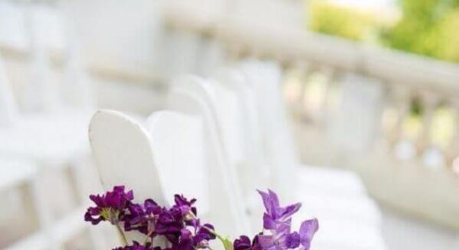 combinação de cores para casamento branco e roxo Foto Casamentos