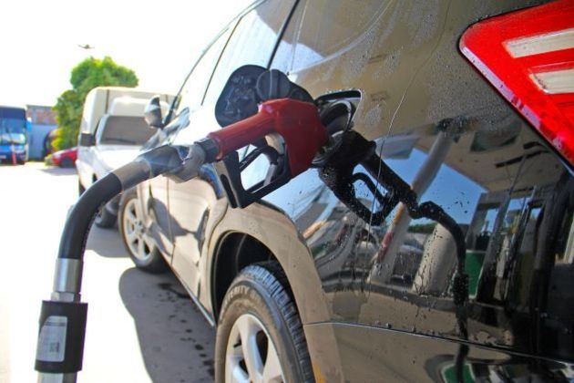  Movimentação de motoristas em posto de Porto Alegre (RS), nesta quinta-feira, 05 de janeiro de 2023. Postos de gasolina tem preços diferenciados onde alguns aumentaram o valor sem indicação da Petrobras