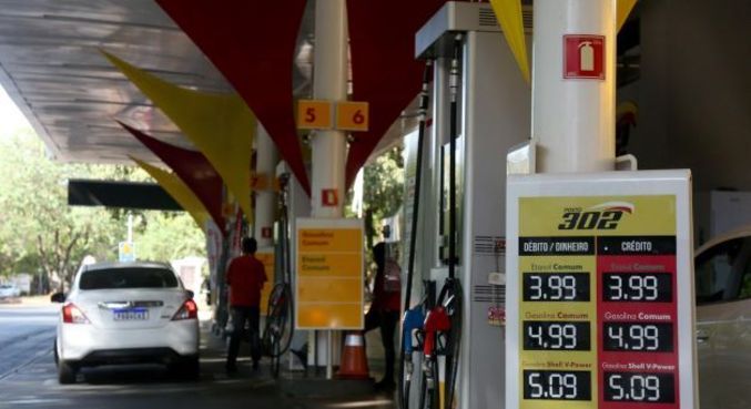 Preços dos combustíveis voltam a recuar, segundo levantamento da ANP
