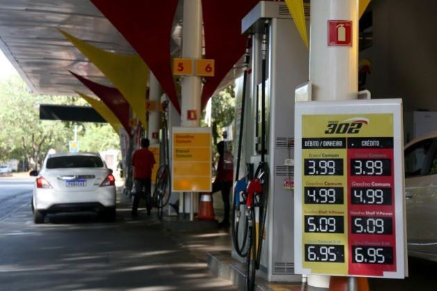 Preços dos combustíveis voltam a recuar, segundo levantamento da ANP
