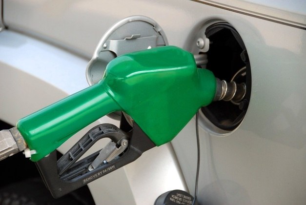 COMBUSTÍVEL, ENCHER O TANQUE, ÁLCOOL, GASOLINA, DIESEL