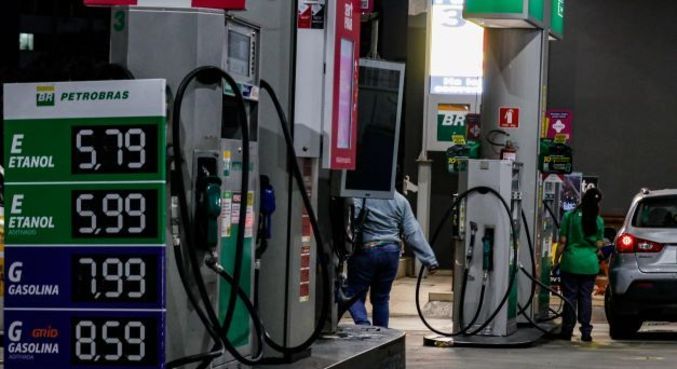 Com impacto dos combustíveis, inflação chegou a 11,7% no acumulado em maio