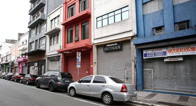 Prefeitura determinou o fechamento de boa parte do comércio na cidade de SP