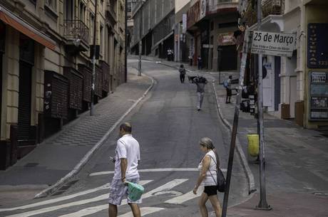 Comércio e indústria sofrem mais efeitos da crise