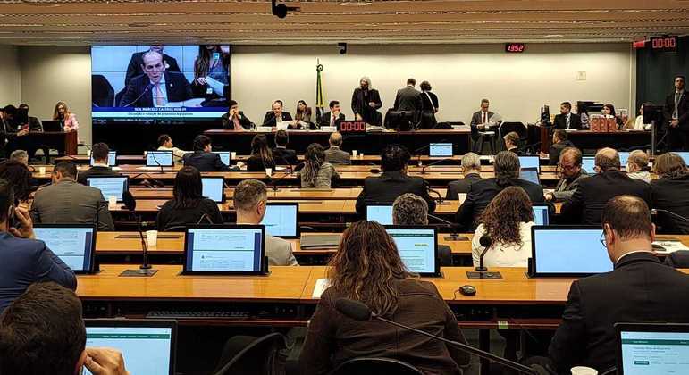 Comissão Mista do Orçamento vota texto-base do projeto de Lei Orçamentária Anual de 2023