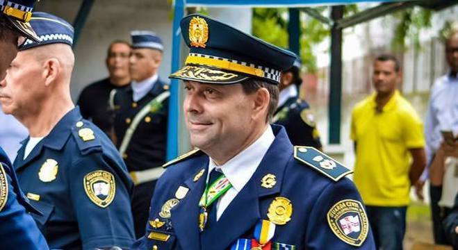 Comandante Carlos Alexandre Braga pede afastamento de suas funções