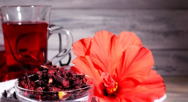Como fazer o Chá de Hibisco para Emagrecer?