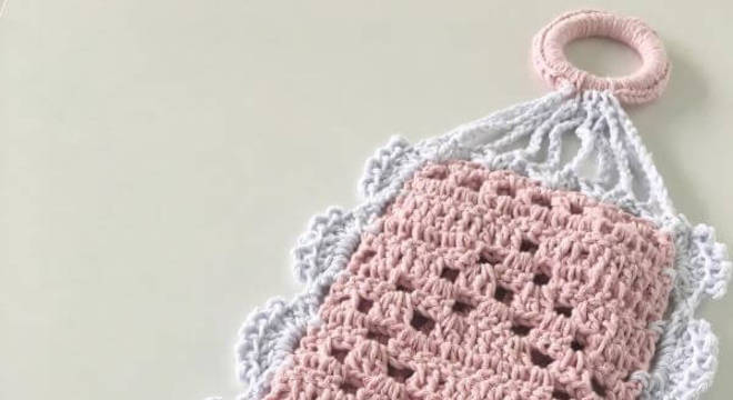 como fazer porta papel higiênico de crochê rosa e branco