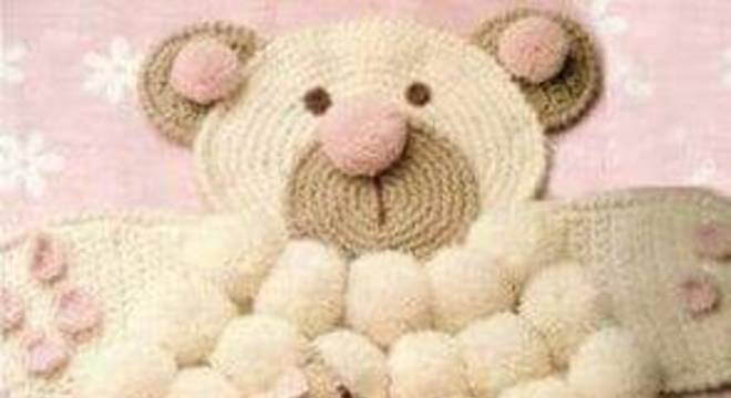 como fazer tapete de pompom urso