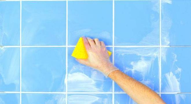 Como limpar rejunte de banheiro