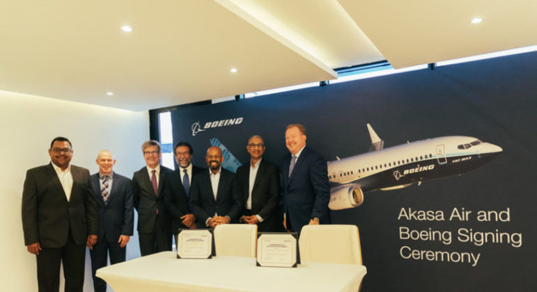 Companhia indiana encomenda 72 aviões 737 MAX durante a Dubai Air Show