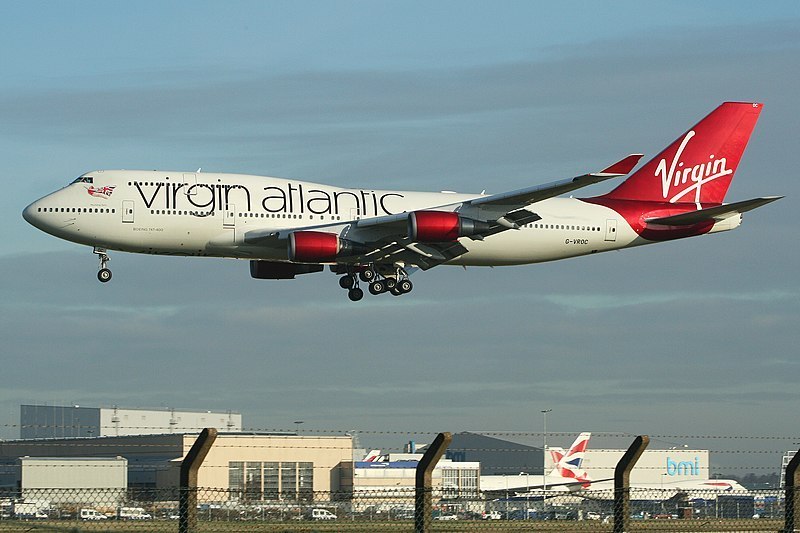 Companhias britânicas tiveram que suspender 300 voos de Heathrow devido a alta demanda