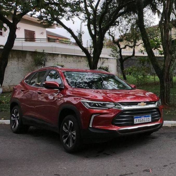 Hyundai Creta Platinum x Chevrolet Tracker Premier 2022