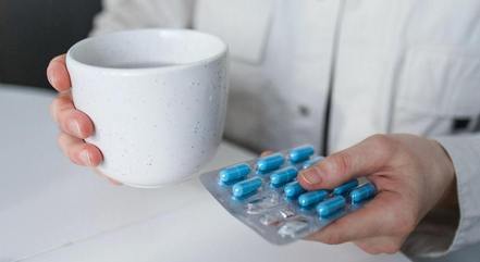 O paciente sofre de enxaqueca quando tem três ou mais dias de dor de cabeça por mês por três meses